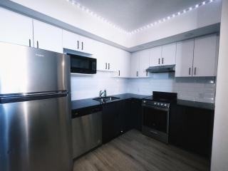 Modern 2BR Oasis Sleeps up to 6 with private balcony - 3