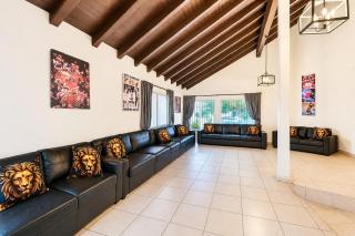 Two Luxury Villas - Private Pools - Large Groups - 8