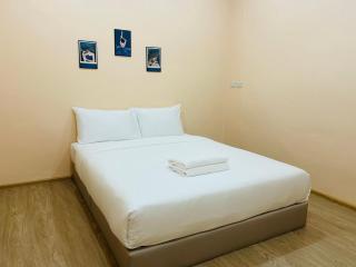 Baan Kor Poh Phuket Old Town - 6