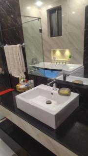 Spacious Luxury 3-Bedrooms House in Model Town - 8