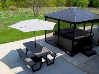 Gateside Chalets Expansive 6 Bedroom Hot Tub Near Village Blue Mountain - 1