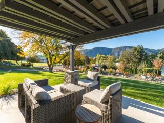 Luxury Condo E1 Hot tub at Wapato Point Chelan - 1