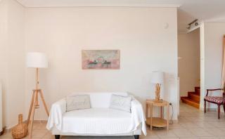 Luxury Apartment with Pool - 5