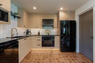 High-end Lakefront Condo B6 Wapato Point Chelan - 7