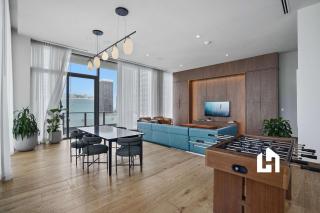 Downtown Studio with Pool, Gym & Movie Theater - 3