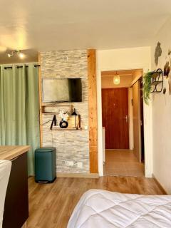 Studio neuf parking proche centre-ville - 3