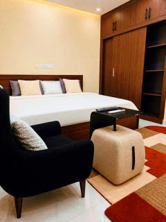 Palm Pebbles Staycation Deluxe Suite Near Tamale Airport Starlink Wi-Fi, solar powered king bed - 0