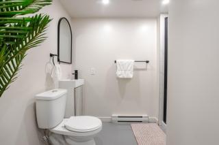 Plateau Powerhouse 5BR and 2BA Apt - 5