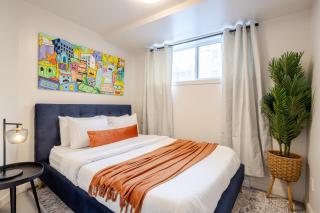 Plateau Powerhouse 5BR and 2BA Apt - 8