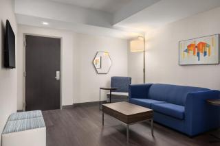 Holiday Inn Express & Suites Vaughan-Southwest by IHG - 2