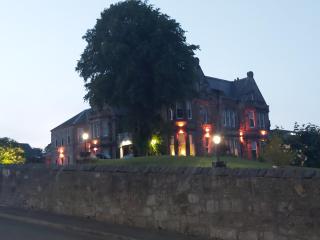 The Strathearn Hotel - 4