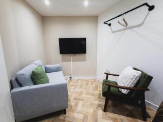 The Luton Studio - 3