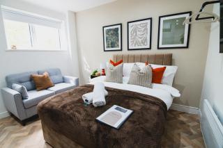The Luton Studio - 5