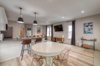 Charming Home Near Michigan Stadium, - 7