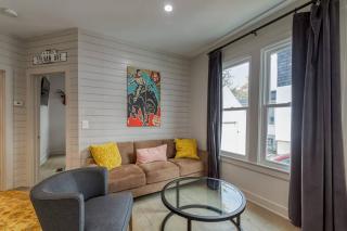 Charming Home Near Michigan Stadium, - 2