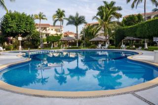 Apartment in private condo very close to the beach - 8