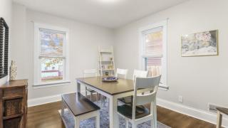 Home in DT Libertyville great for Navy Graduations - 3