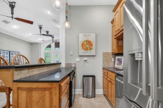 5BR Luxury retreat near World Cup Stadium - 2