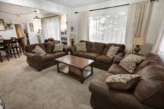 Moose Haven - Hot Tub, Walk to Lake, AC, Fire Pit, Pet Friendly - 8