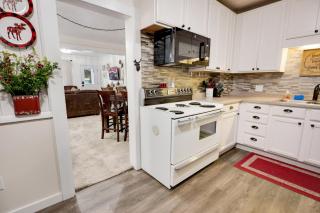 Moose Haven - Hot Tub, Walk to Lake, AC, Fire Pit, Pet Friendly - 2