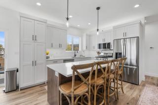 Tan Lines and Shorelines Lake House - Sleeps 16, Hot Tub, Game Room, Fire Pit - 8