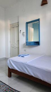 The Oasis -Room with 2 Beds - 6