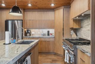 Hidden Pines - Yellowstone, Hot Tub, Sleeps 21 - 6