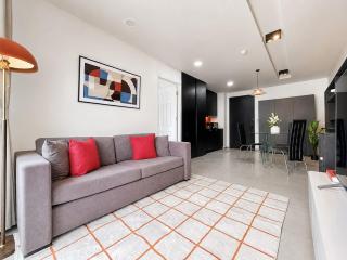 500m BTS l Large 53 sqm l Rooftop pool - 2