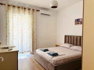 Sea Breeze Spacious 135m Beach Family Apartment by Z - 1