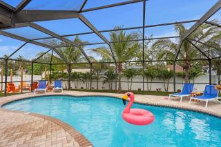 NEW Sunshine Getaway Heated Pool Hot Tub Games Villa - 4