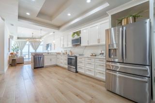 Styles Beach 1A - Beachfront Luxury Condo w/ Pool - 6