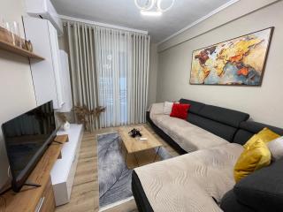 Modern and Cozy Oasis Near City Center - 0