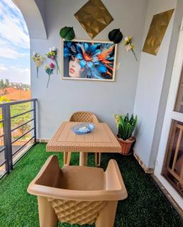 LyzHomes - 1