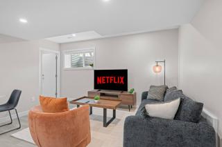 Contemporary Guest Suite | Near U of A, Whyte & DT - 0