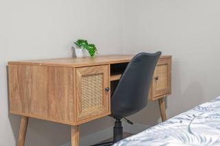 Contemporary Guest Suite | Near U of A, Whyte & DT - 6
