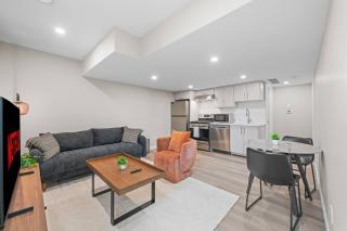 Contemporary Guest Suite | Near U of A, Whyte & DT - 9