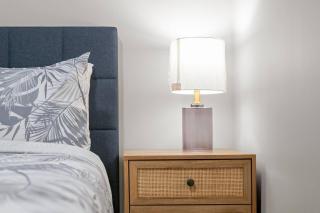 Contemporary Guest Suite | Near U of A, Whyte & DT - 4