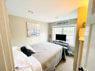 Walk to Beach, Harbor, Fire Pit, Outdoor Shower - 2