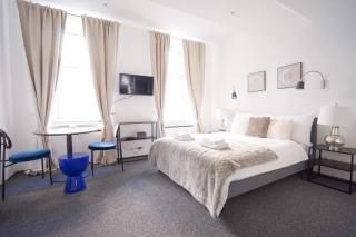 Cozy Apartment near Danube - 10min to Metro U3 - 0
