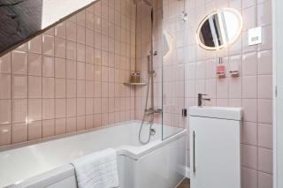 The Bookmark Henley - 2 Bed Balcony & Parking - 8