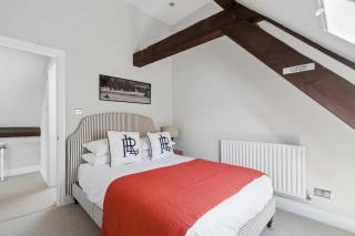 The Bookmark Henley - 2 Bed Balcony & Parking - 7