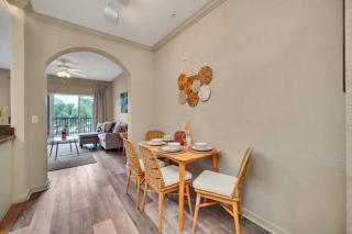 Bright 3BR Condo With Pool, Close to Disney! - 8