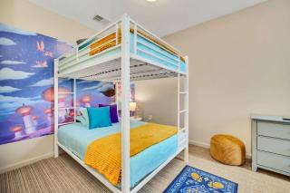 Bright 3BR Condo With Pool, Close to Disney! - 7