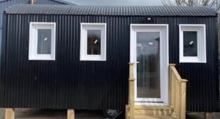 Meadow Hut - 7