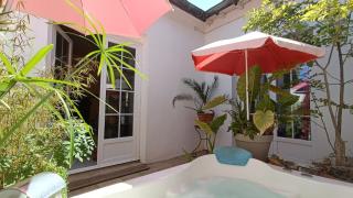 Balnéo pour 2 dans petit village proche mer & Montpellier - 2