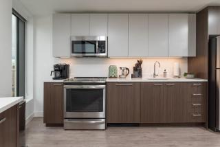 Cozy 2BR near Harvard with Gym Golf & Work Space - 2