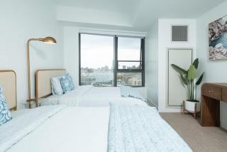 Central Upscale 2BR Condo wGym Office & Parking - 5