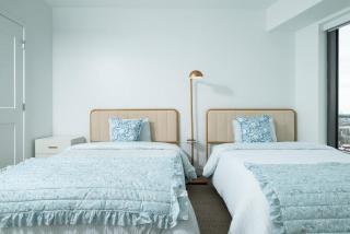 Central Upscale 2BR Condo wGym Office & Parking - 4