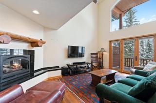 Silvertip Ski Haus - 0