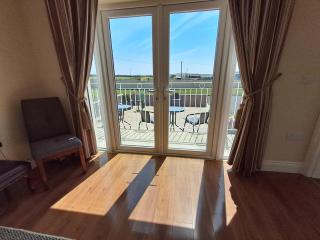 Warm Spacious Three Bed Chalet - 1